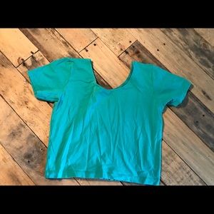 Blue cropped tee